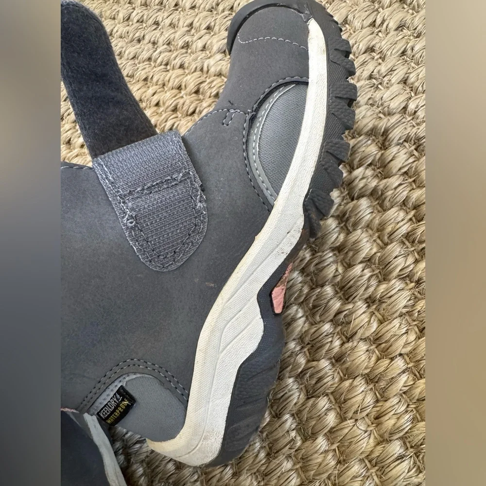 Keen Kids Winter Gray‎ Boots Waterproof Insulated Toddler Size 11